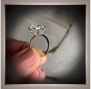 On Sale*** 2.00 Ct Brilliant Cut Oval Diamond Solitaire Engagement Ring *** By Chelsea Leigh and Company