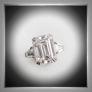 BIG DIAMOND***4.52 Ct Emerald Cut Diamond Ring W/ Baguettes VS1 *** By Chelsea Leigh and Company