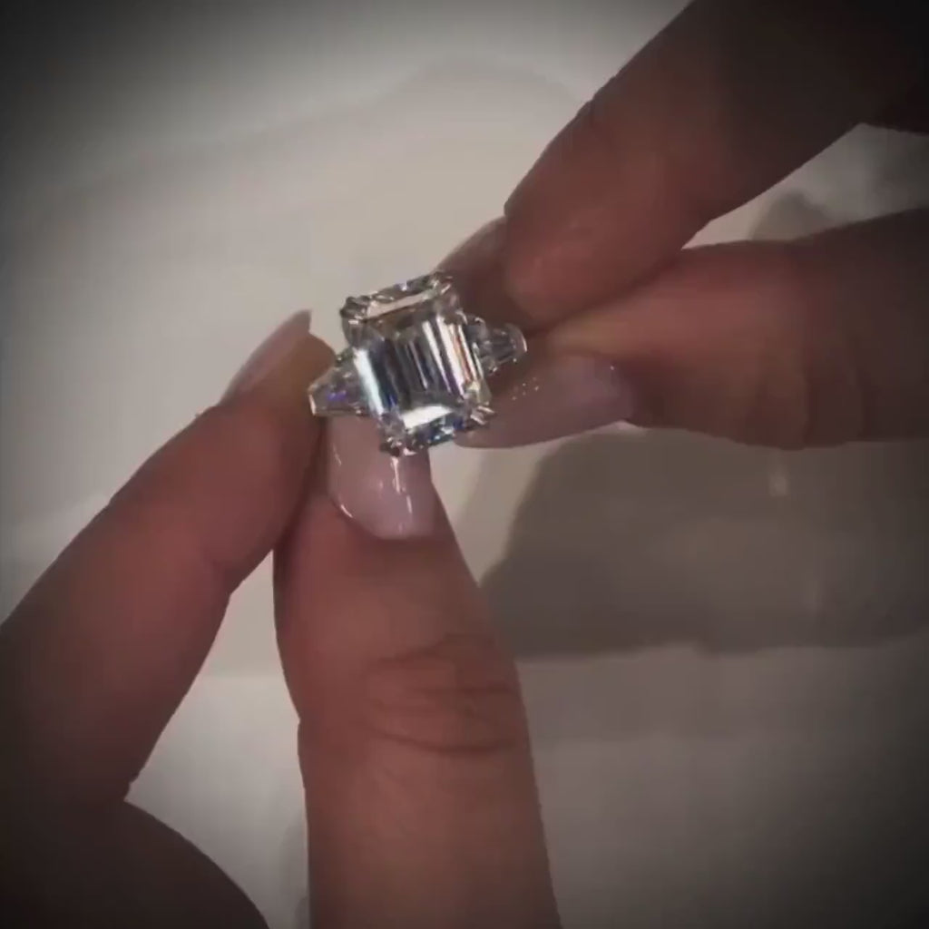 BIG DIAMOND***4.52 Ct Emerald Cut Diamond Ring W/ Baguettes  VS1 *** By Chelsea Leigh and Company