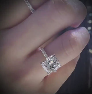 3.50  Ct Cushion Cut Diamond Solitaire Engagement Ring  VS2 ***IGI Certified